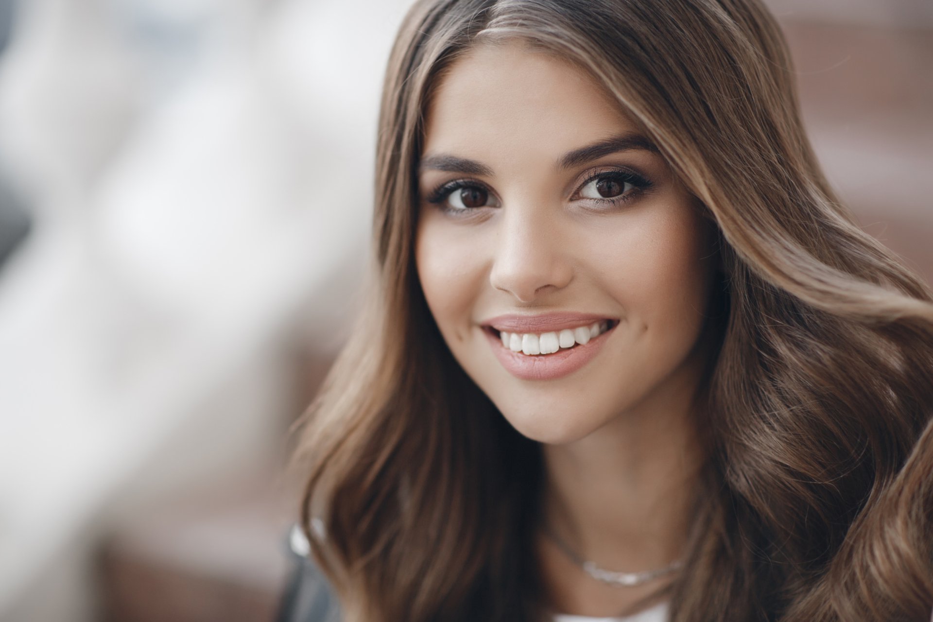 Download Woman Model HD Wallpaper