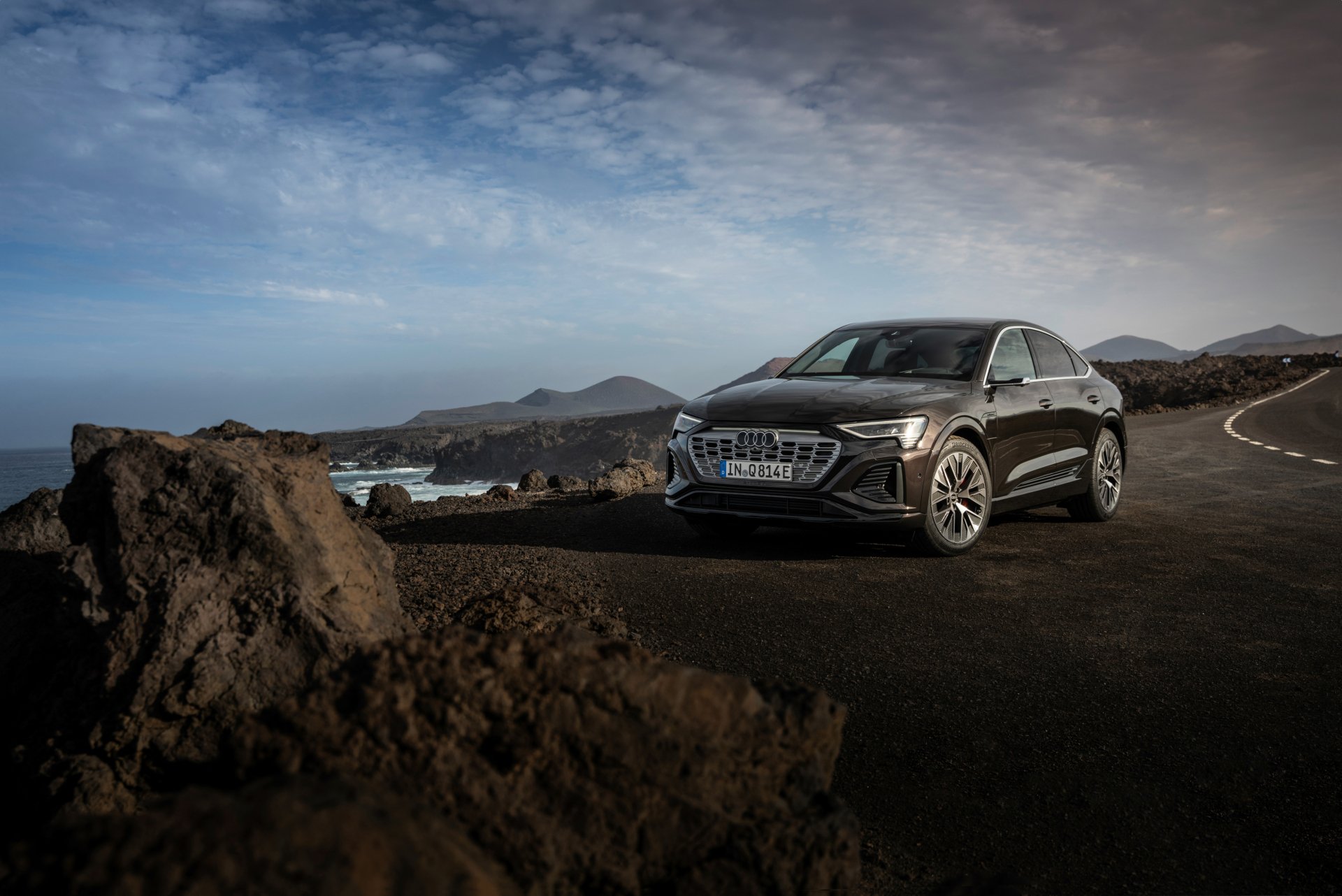 Download Vehicle Audi Q8 4k Ultra HD Wallpaper