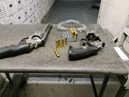 44 magnum pistol gun revolver Smith & Wesson HD Desktop Wallpaper | Background Image