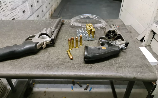 44 magnum pistol gun revolver Smith & Wesson HD Desktop Wallpaper | Background Image