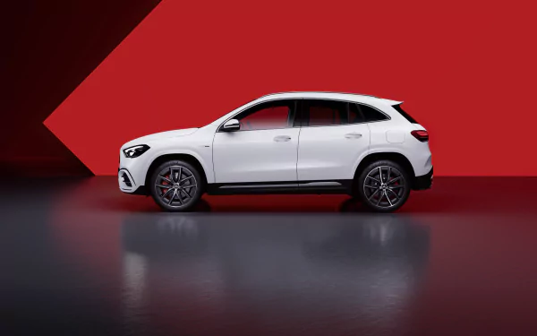  Mercedes-AMG GLA 35 4MATIC