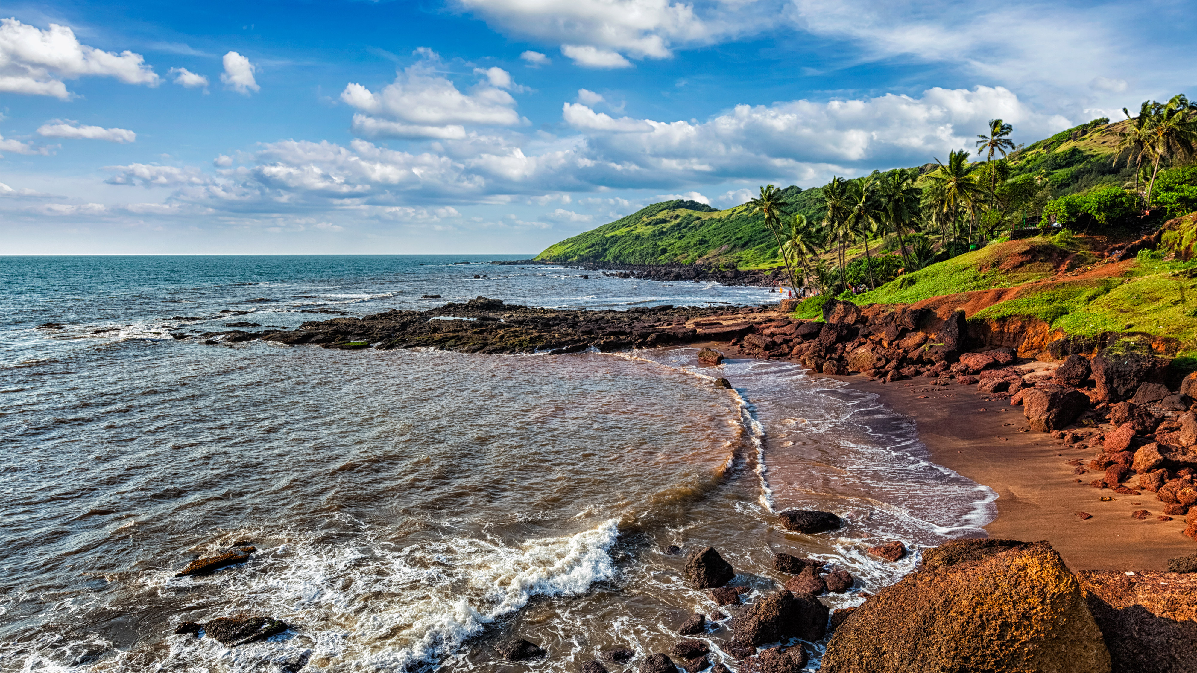 Anjuna Beach, Goa, India by Dmitry Rukhlenko