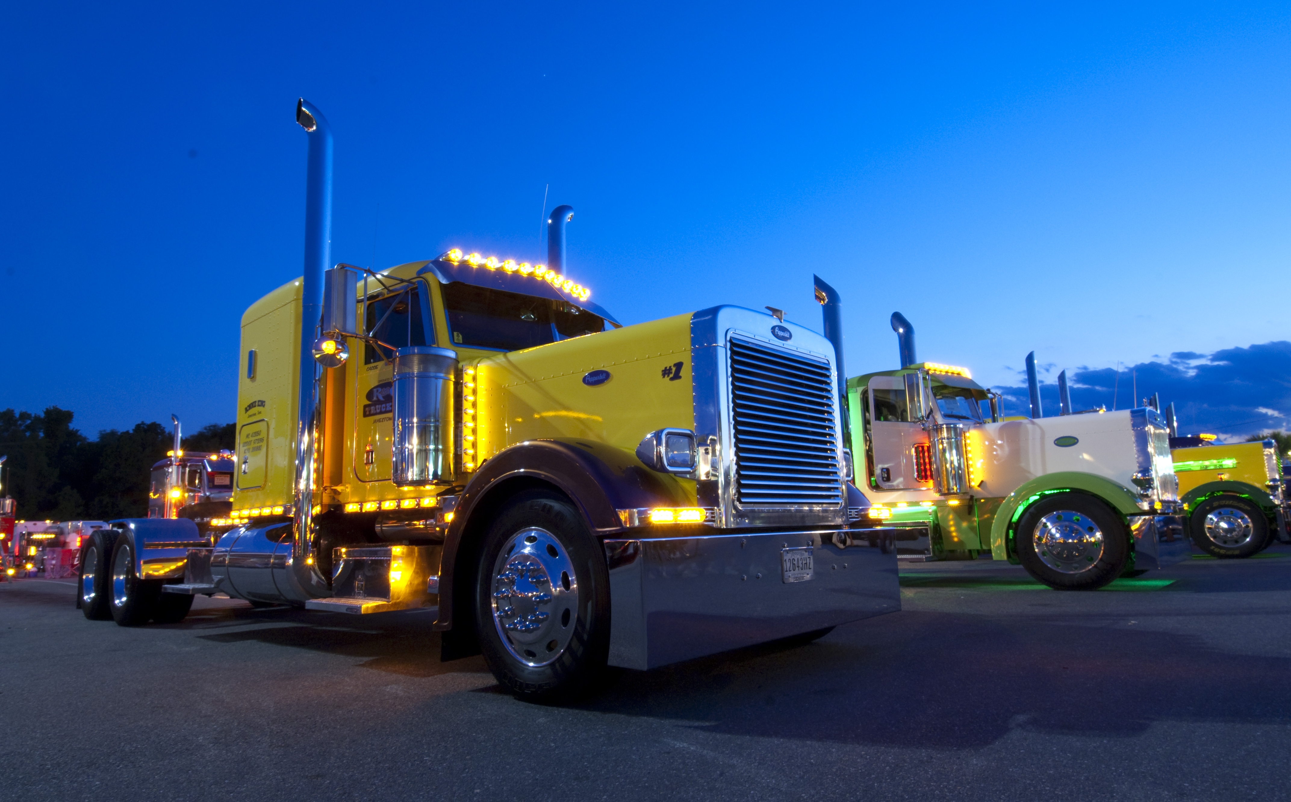 50+ Peterbilt HD Wallpapers and Backgrounds