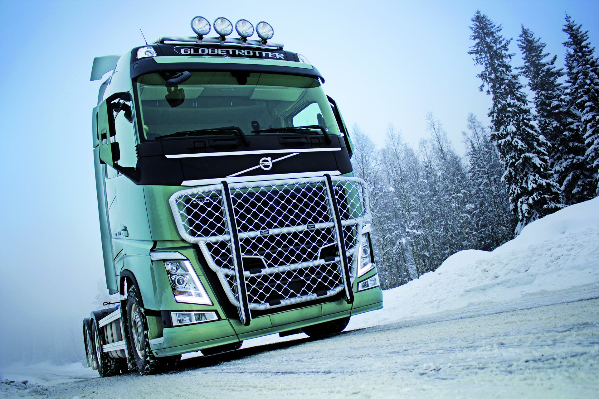 Download Vehicle Volvo HD Wallpaper