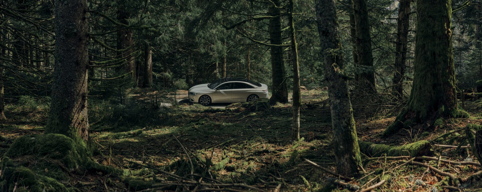 Download Vehicle DS 9 4k Ultra HD Wallpaper