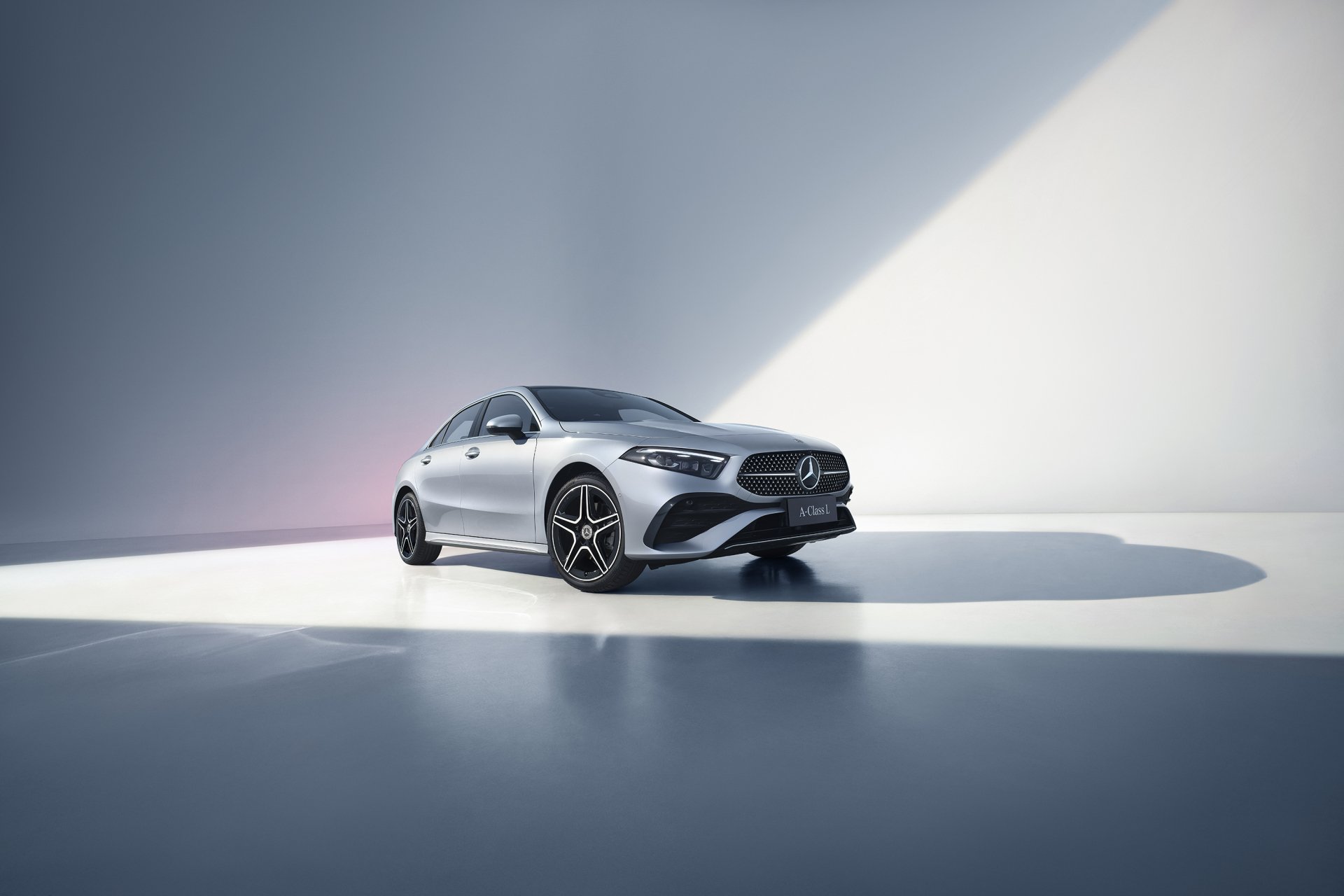 Download Vehicle Mercedes-Benz A 200 HD Wallpaper