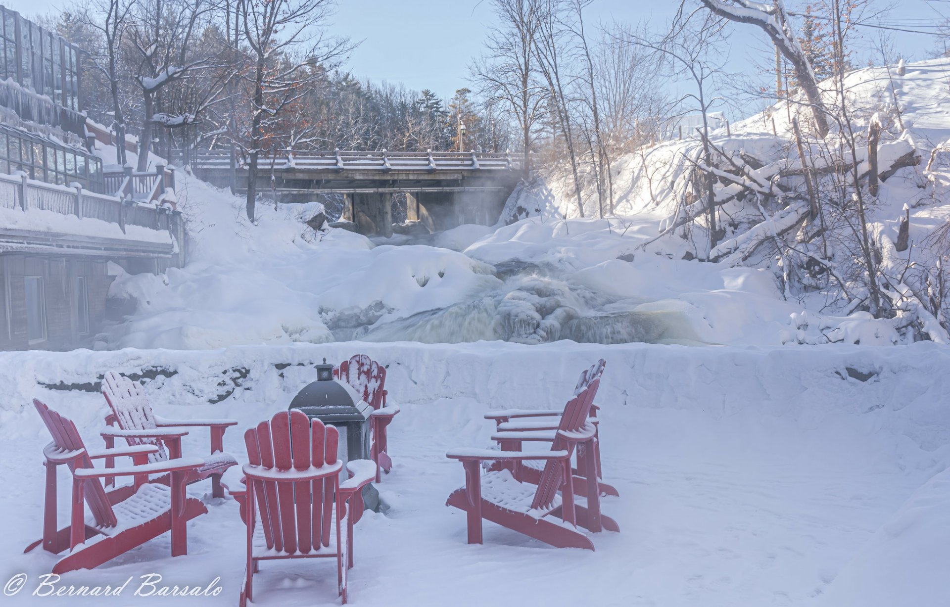 Download Man Made Quebec HD Wallpaper