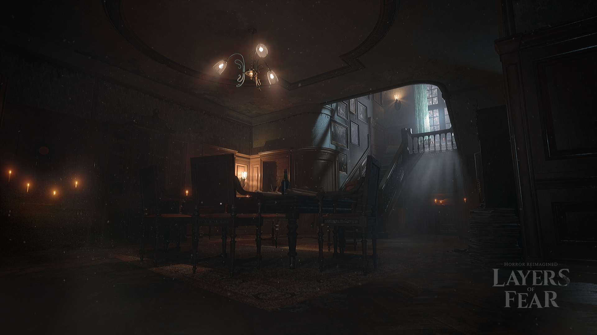 HD desktop wallpaper featuring a haunting scene from Layers of Fear with atmospheric lighting illuminating a grand piano in a dark, eerie room.