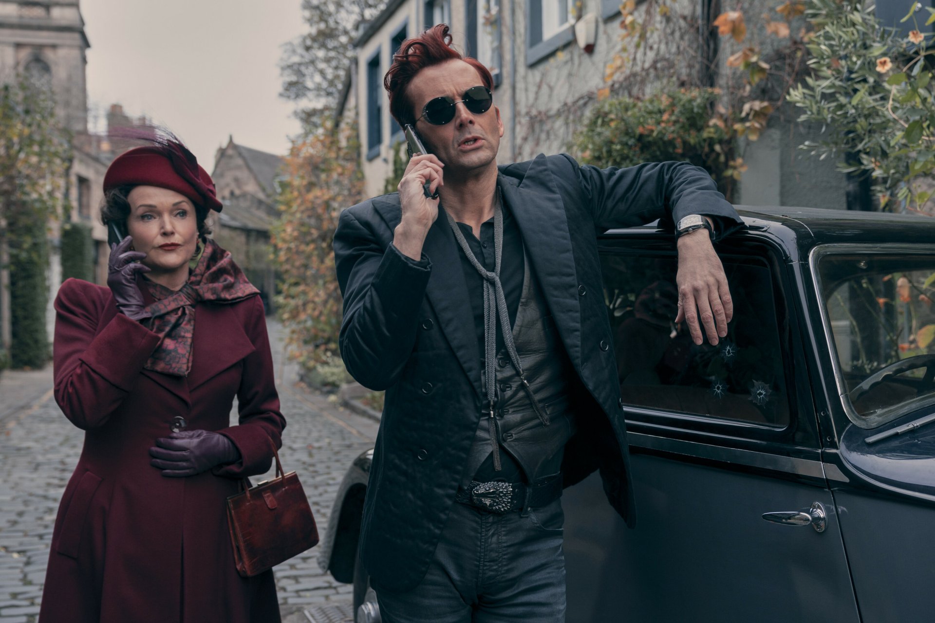 Download Good Omens Crowley (Good Omens) David Tennant Miranda Richardson HD Wallpaper