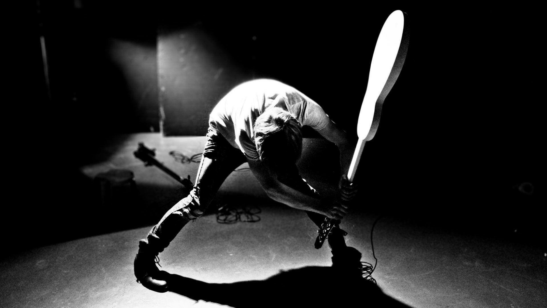 Download Music The Clash HD Wallpaper