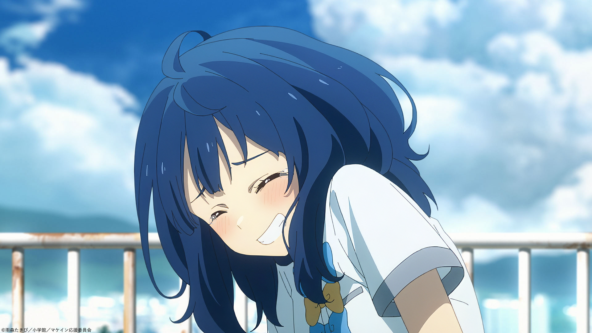 A cheerful character, Anna Yanami from Too Many Losing Heroines!, smiles against a backdrop of blue skies in this vibrant HD anime wallpaper.