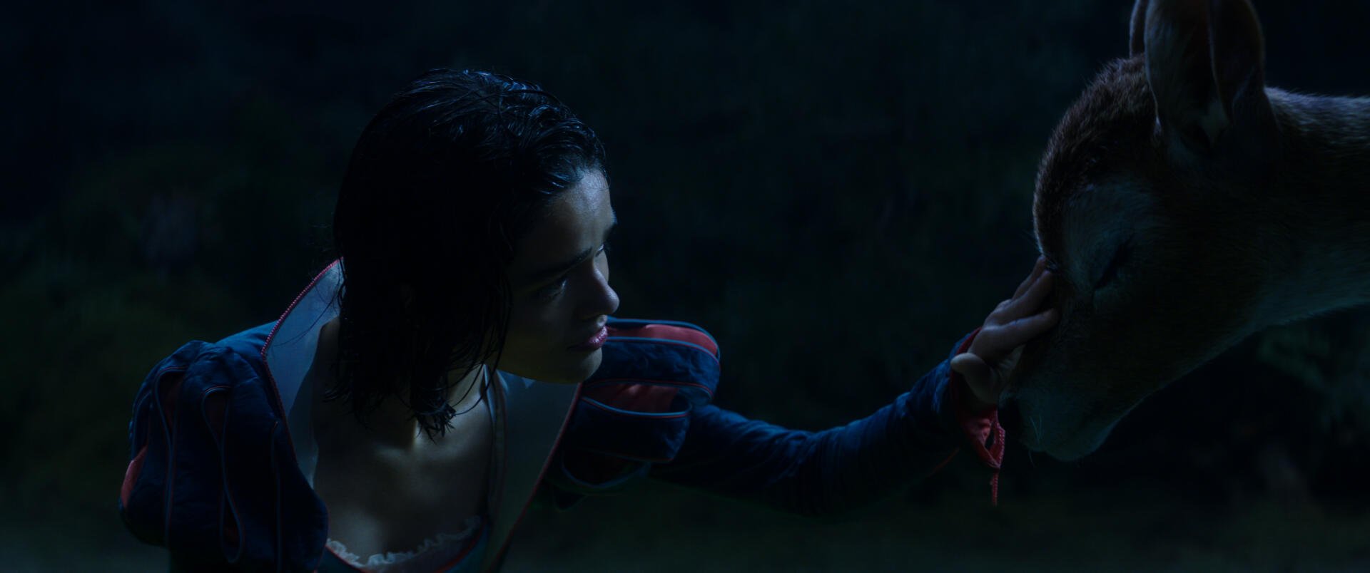 A sleek HD desktop wallpaper featuring imagery from the movie Snow White (2025), showcasing enchanting visuals from this modern adaptation.