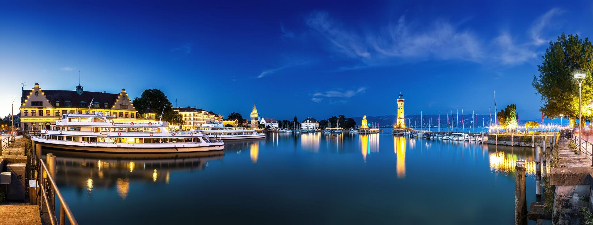 Download City Night HD Wallpaper