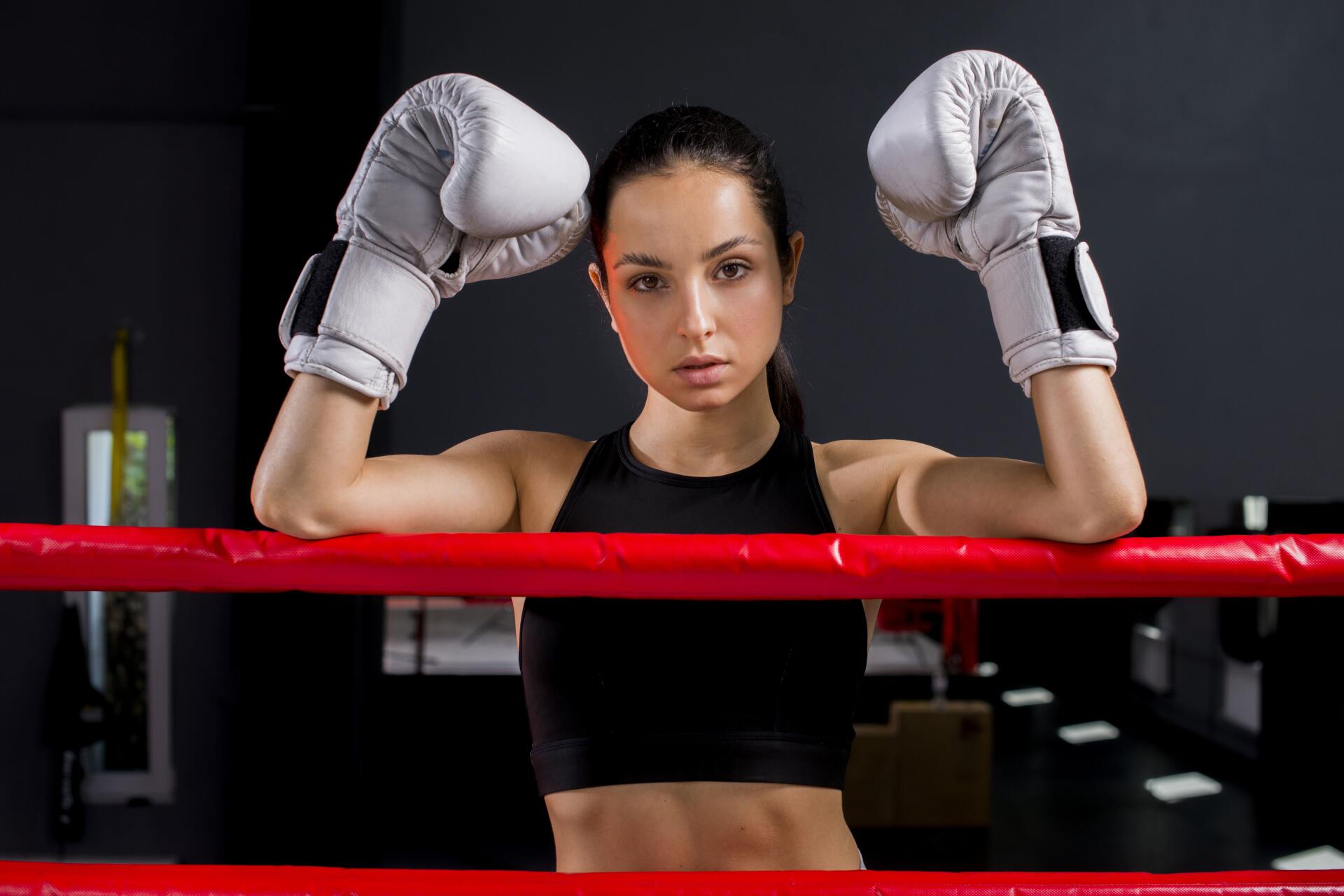 Download Woman Boxing 4k Ultra HD Wallpaper