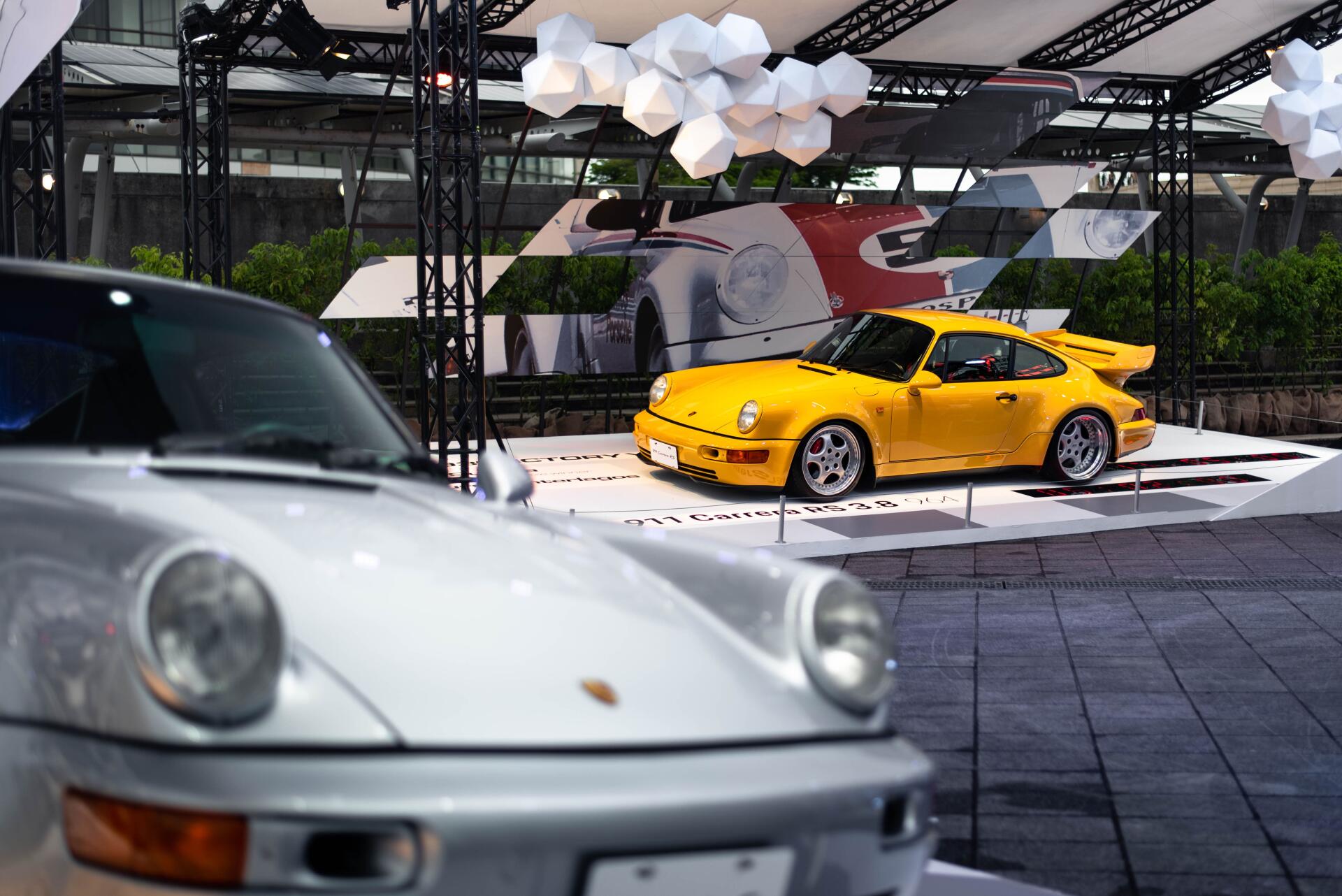 Download Car Porsche 4k Ultra HD Wallpaper