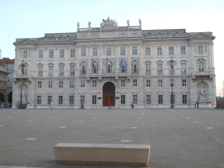  Piazza Unit? d'Italia (Trieste)