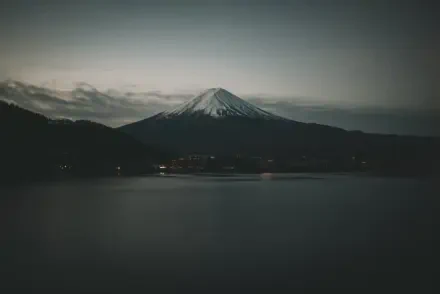 4K Ultra HD anime-style desktop wallpaper of Mount Fuji (Fuji Mt) over a calm lake near Tokyo, Japan, at dusk with soft, cinematic lighting.