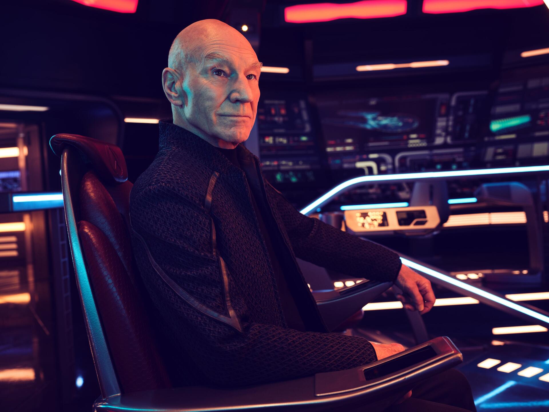 Jean-Luc Picard, played by Patrick Stewart, on the Star Trek: Picard bridge in a 2K Quad HD PC desktop wallpaper.