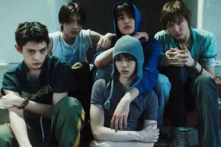 Cortis GREENGREEN group portrait of five youth in teal-green tones, 5K Ultra HD PC desktop wallpaper/background.