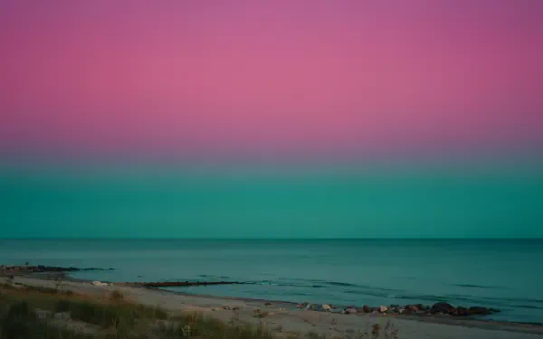 End-of-summer seascape: tranquil ocean meeting a teal-to-pink gradient sky — 4K Ultra HD PC desktop wallpaper and background.