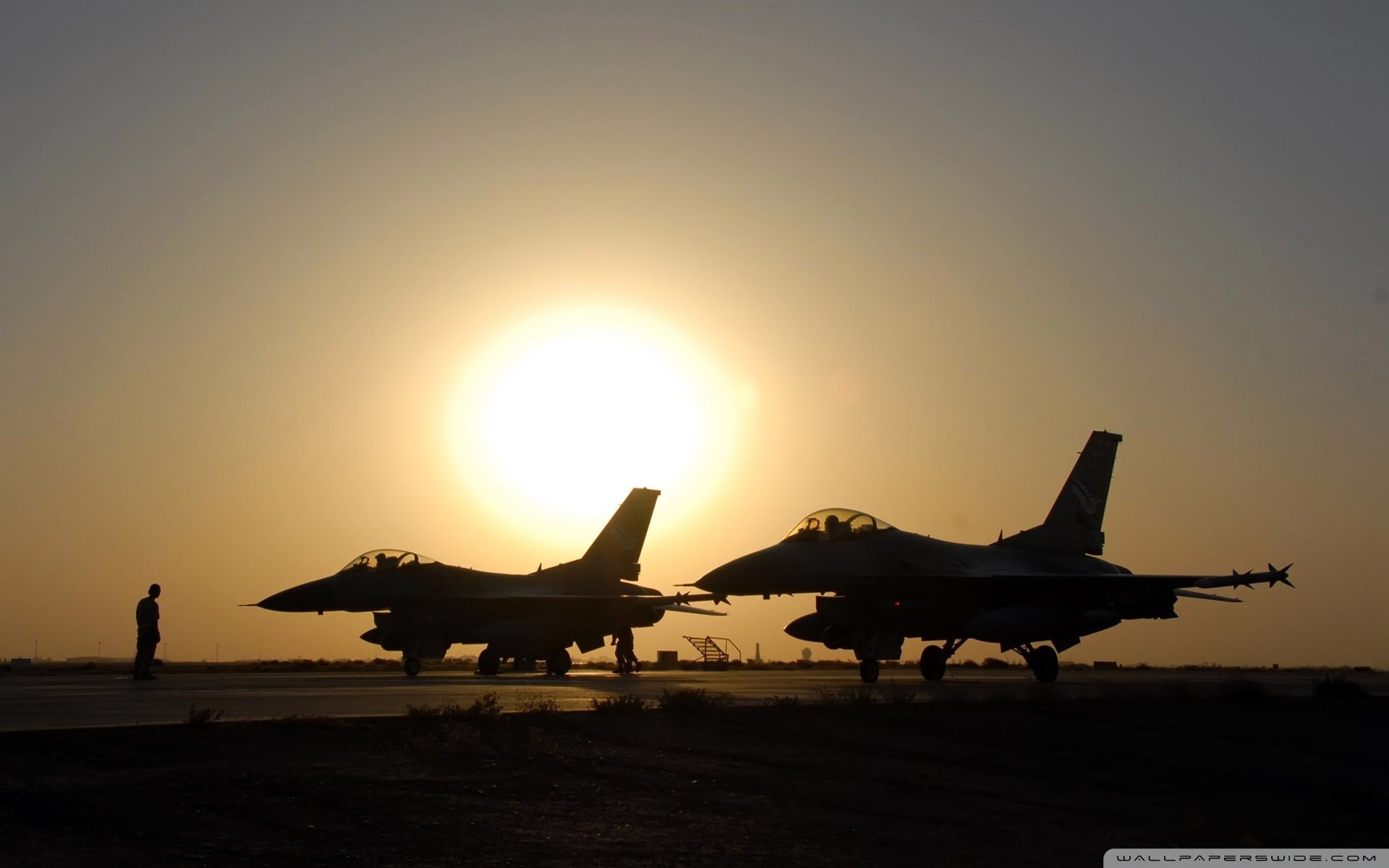 Download Military General Dynamics F-16 Fighting Falcon HD Wallpaper