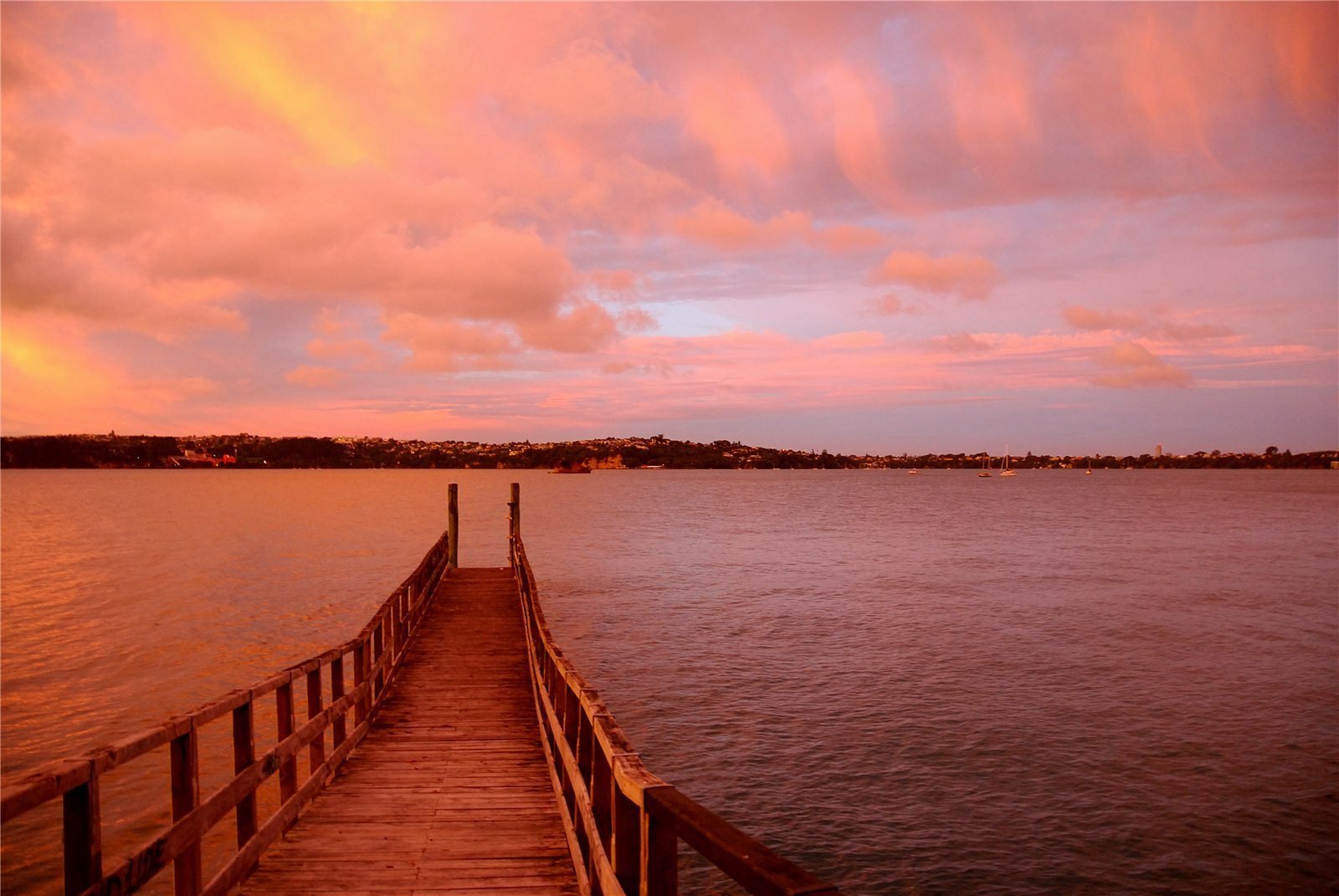 Download Man Made Pier Wallpaper