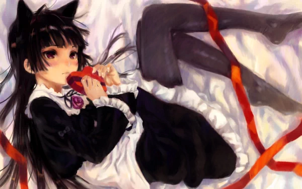 Ruri Gokō (Kuroneko) from Oreimo in a gothic-lolita dress, lying on a white bed clutching a red apple, HD anime PC desktop wallpaper.