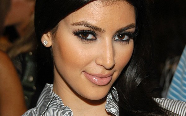 Celebrity Kim Kardashian HD Wallpaper | Background Image
