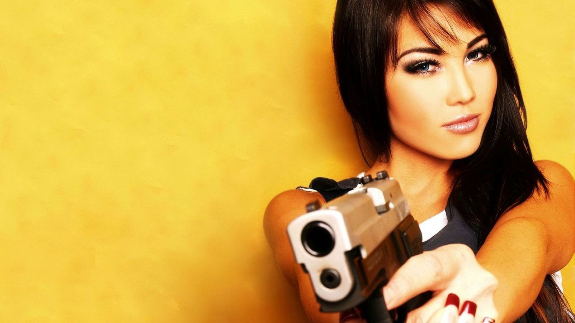 90 Girls Guns Hd Wallpapers Background Images