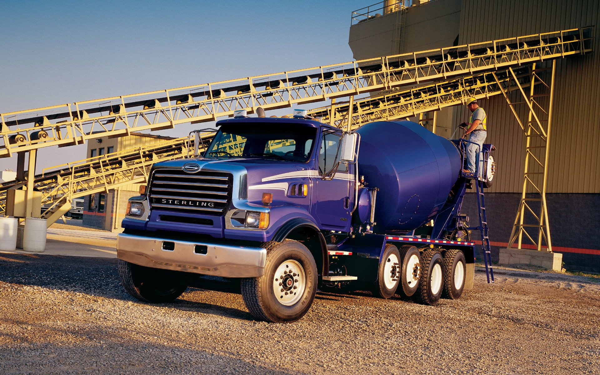 Download Vehicle Sterling HD Wallpaper