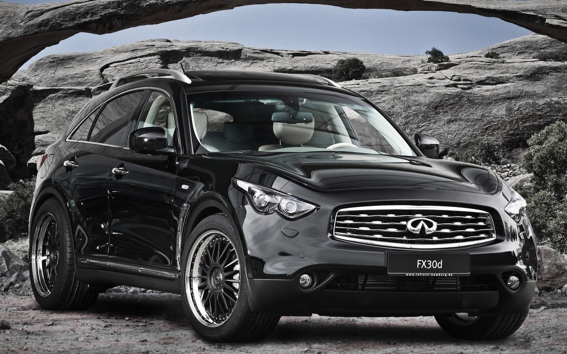 Download Vehicle Infiniti HD Wallpaper