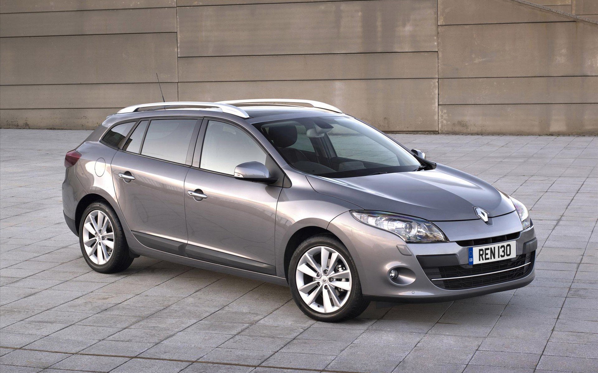 Download Vehicle Renault HD Wallpaper