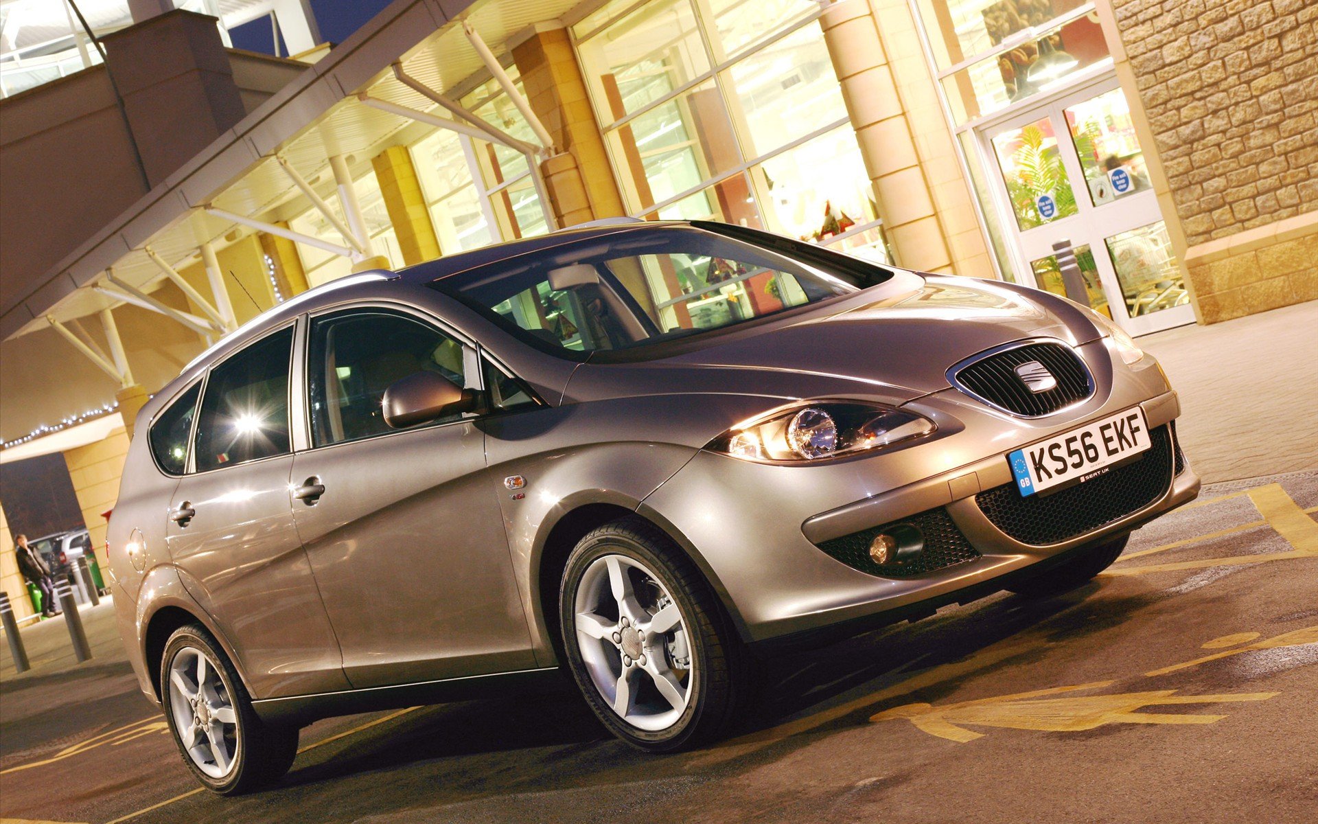 Download Vehicle Seat HD Wallpaper