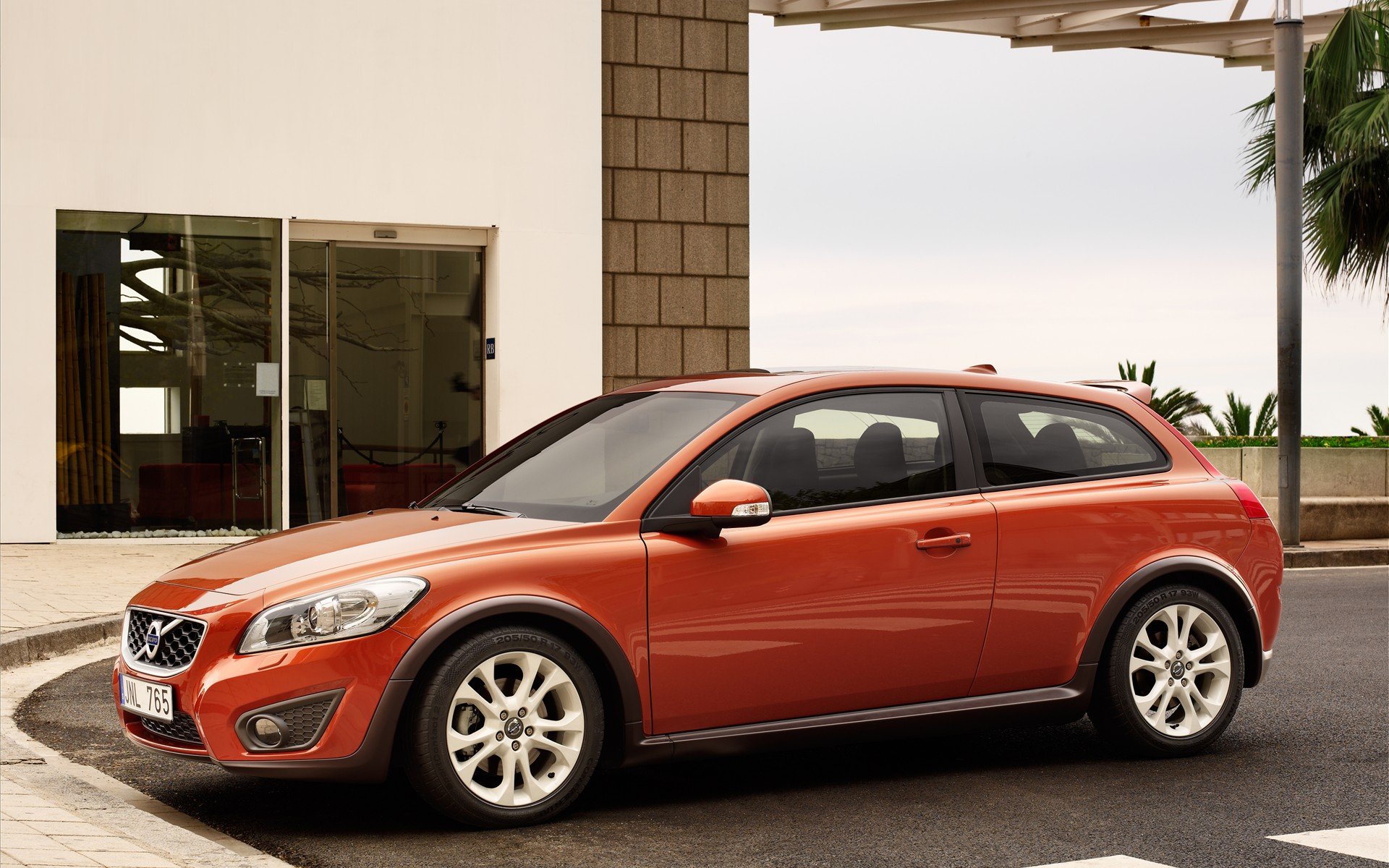 Download Vehicle Volvo HD Wallpaper