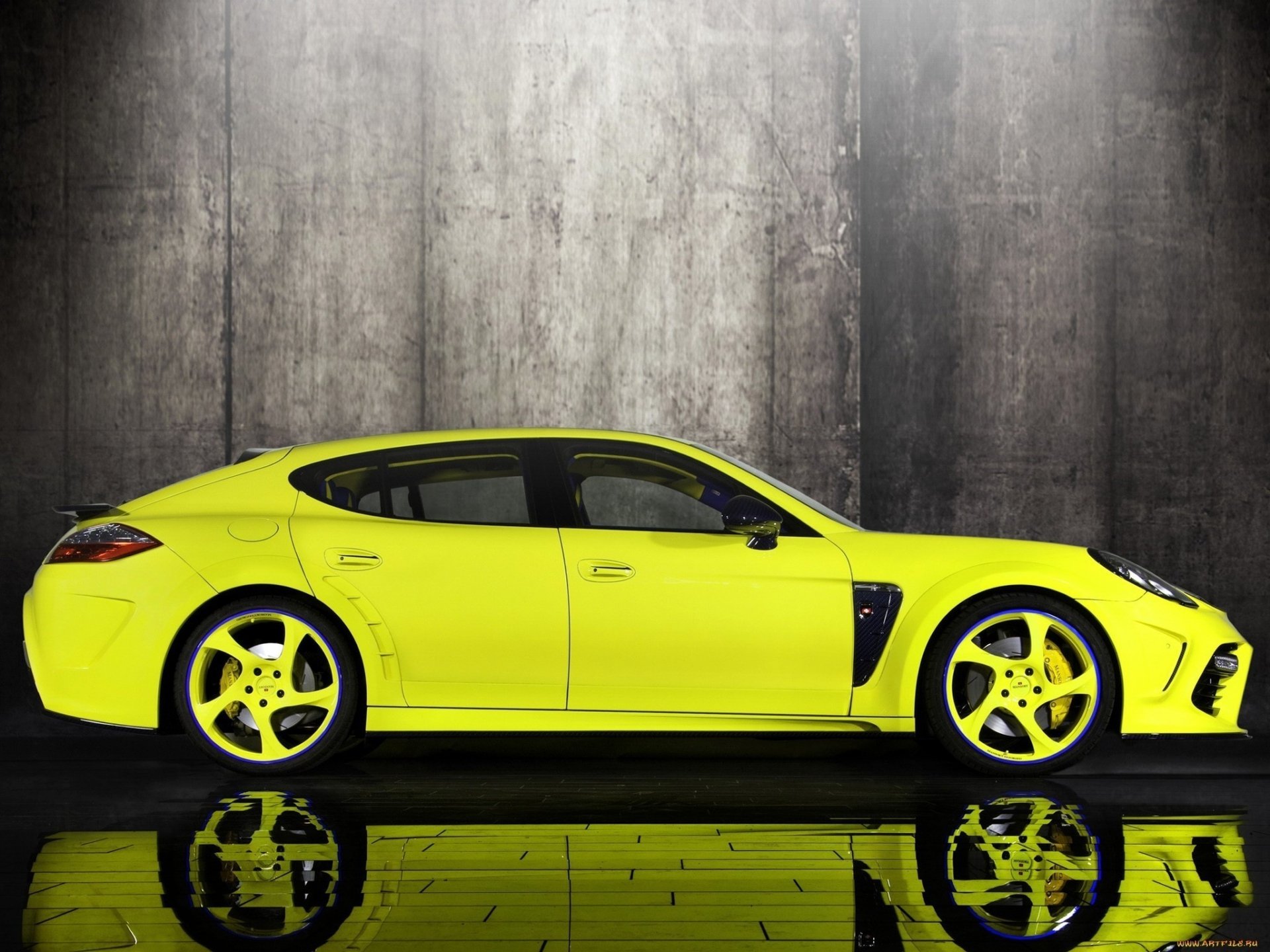 Porsche HD Wallpaper | Background Image | 2048x1536 | ID:262772 - Wallpaper Abyss