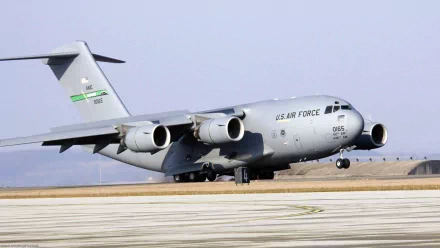 military Boeing C-17 Globemaster III HD Desktop Wallpaper | Background Image