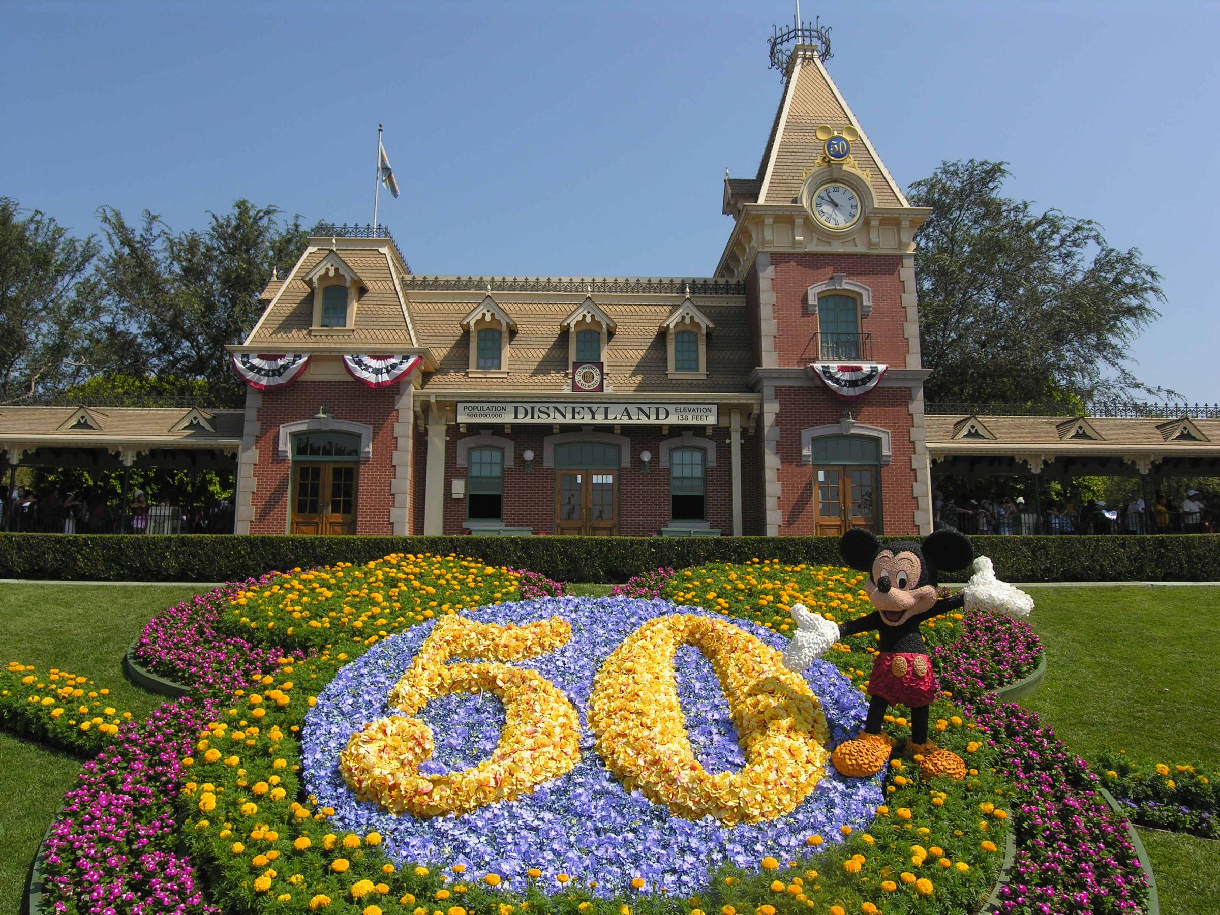 Man Made Disneyland HD Wallpaper | Background Image