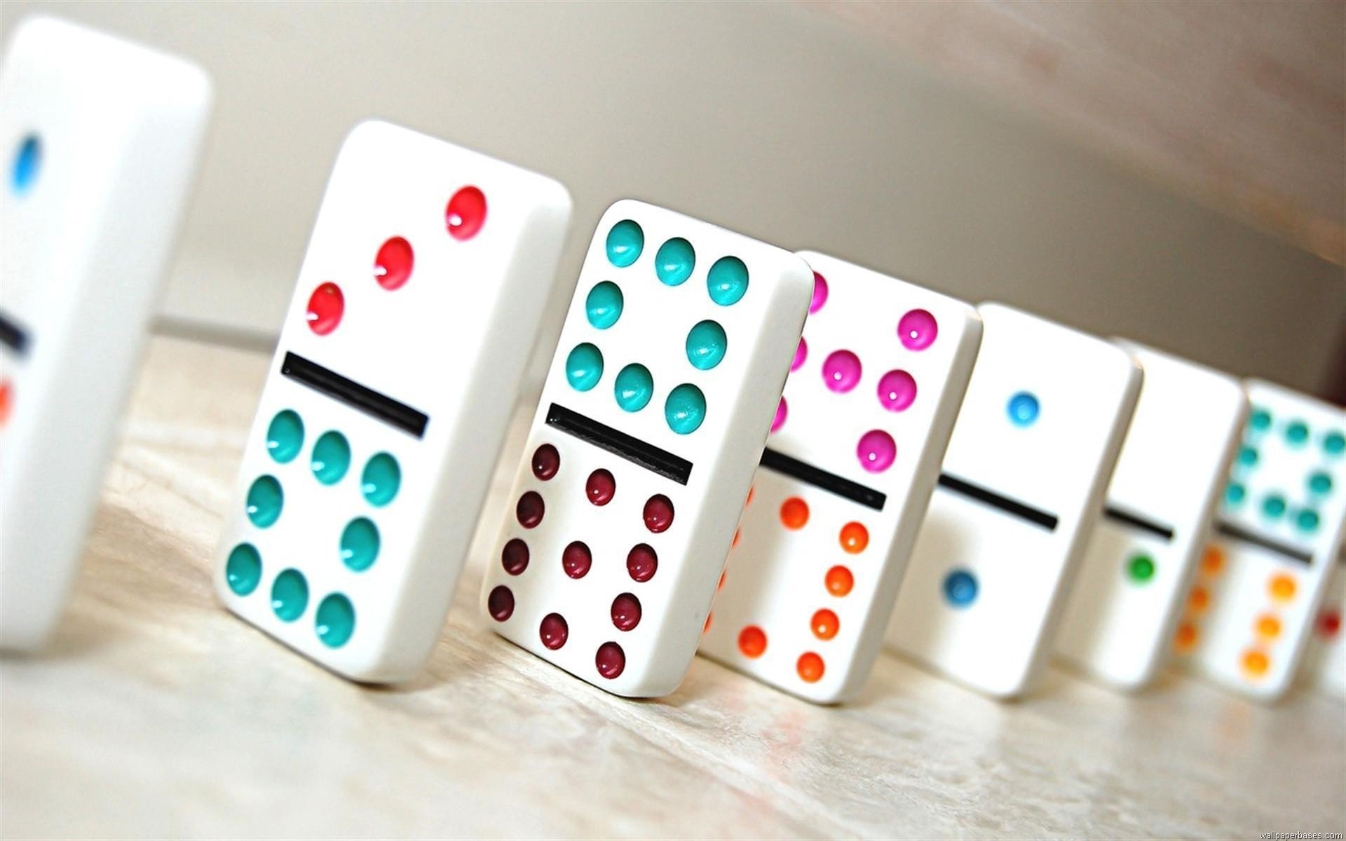 domino pictures