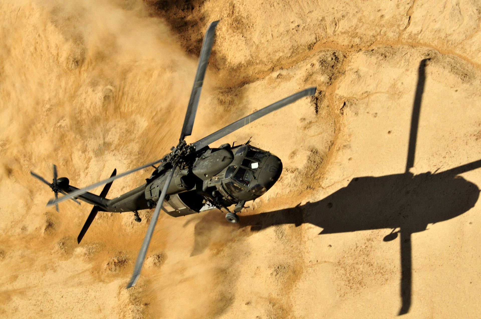 4K Ultra HD Military Sikorsky UH 60 Black Hawk In Action 4288x2848 