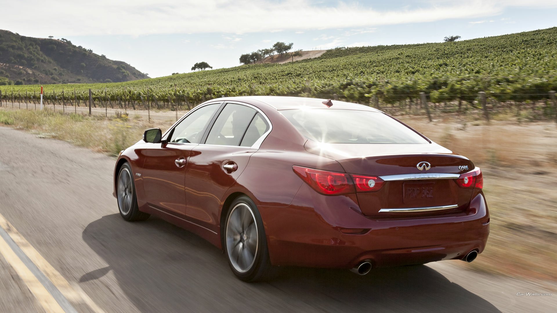 Download Vehicle Infiniti Q50 HD Wallpaper