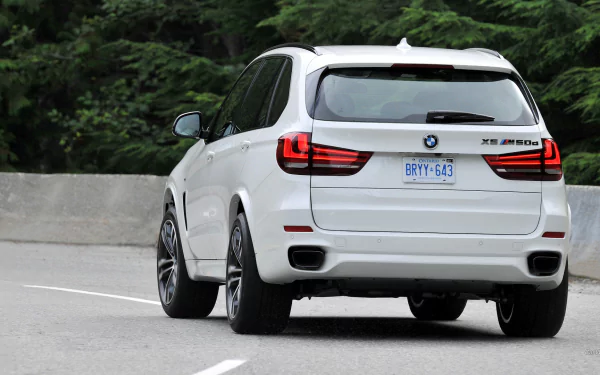 vehicle 2014 BMW X5 M50d HD Desktop Wallpaper | Background Image