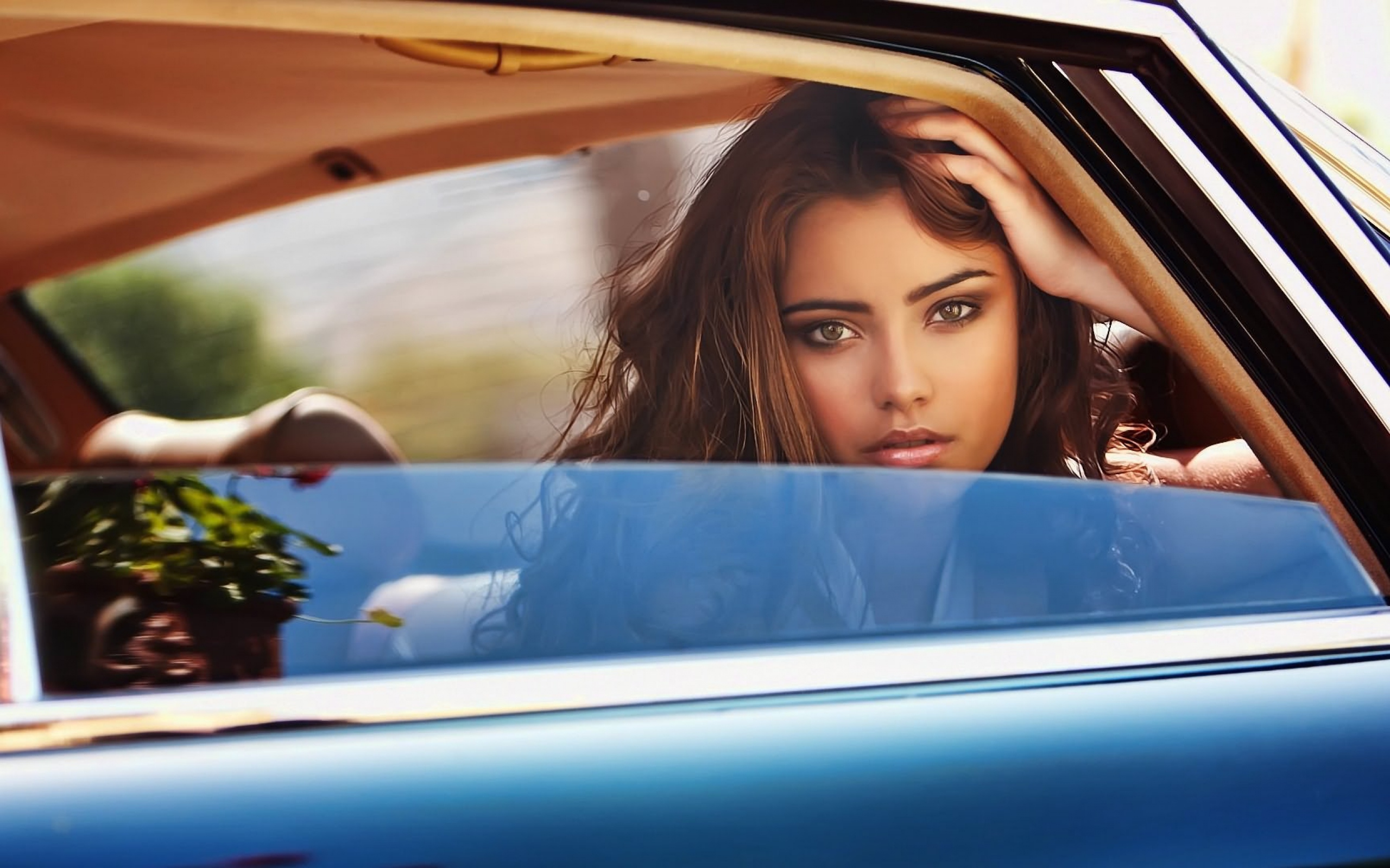 Luxury girl лицо. Фотосессия с машиной. Девушка в машине. Красивые девушки и автомобили. Красивые машины для девушек.