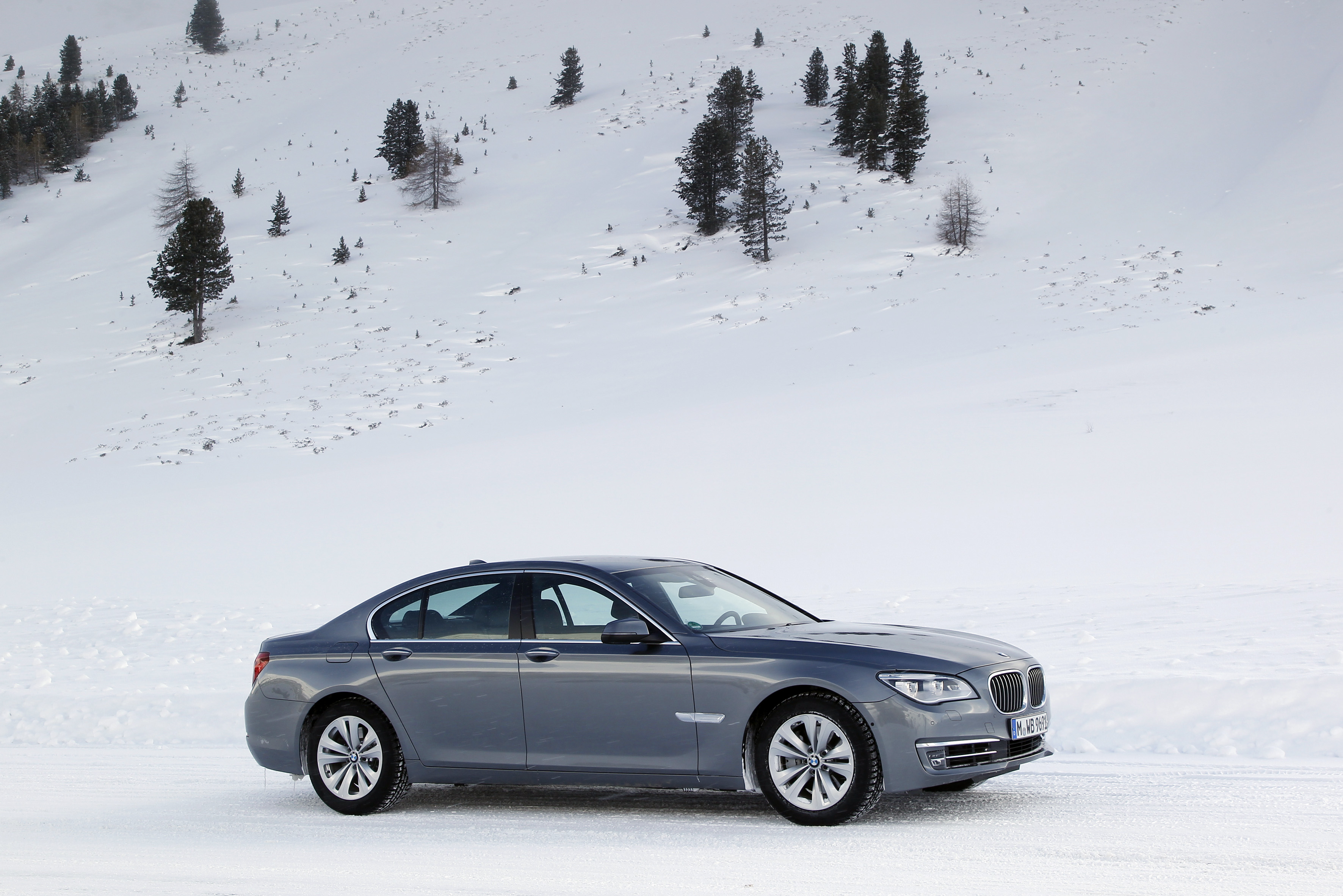 Vehicles 2013 Bmw 7-Series HD Wallpaper | Background Image