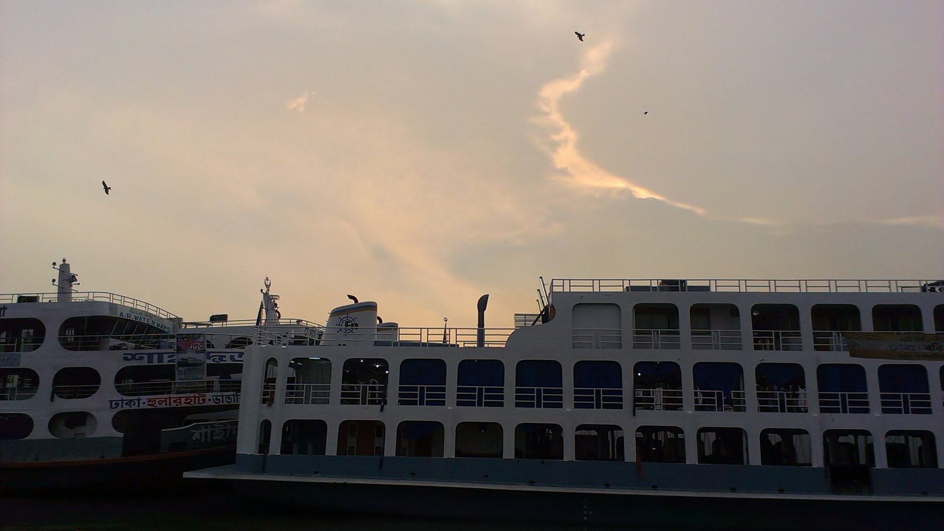 Download Vehicle Launch HD Wallpaper