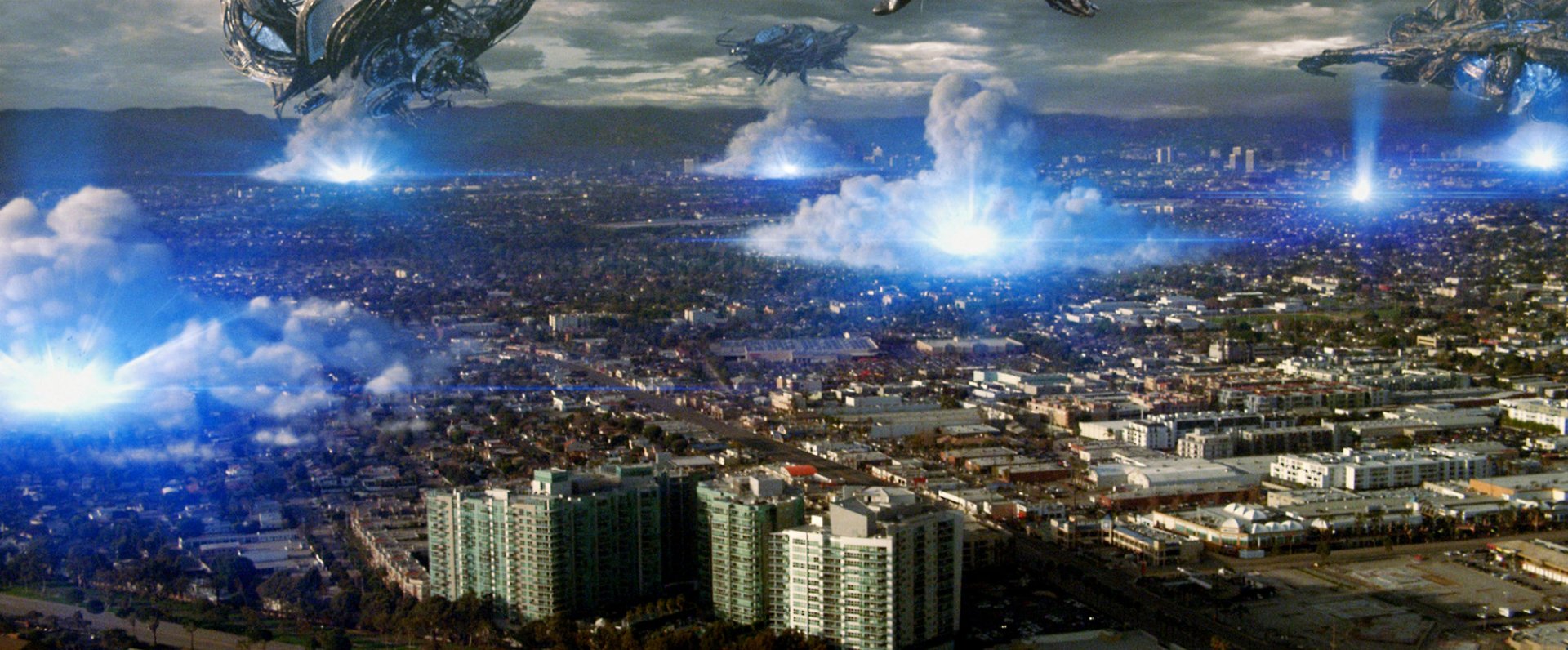 Download Movie Skyline (2010) Wallpaper