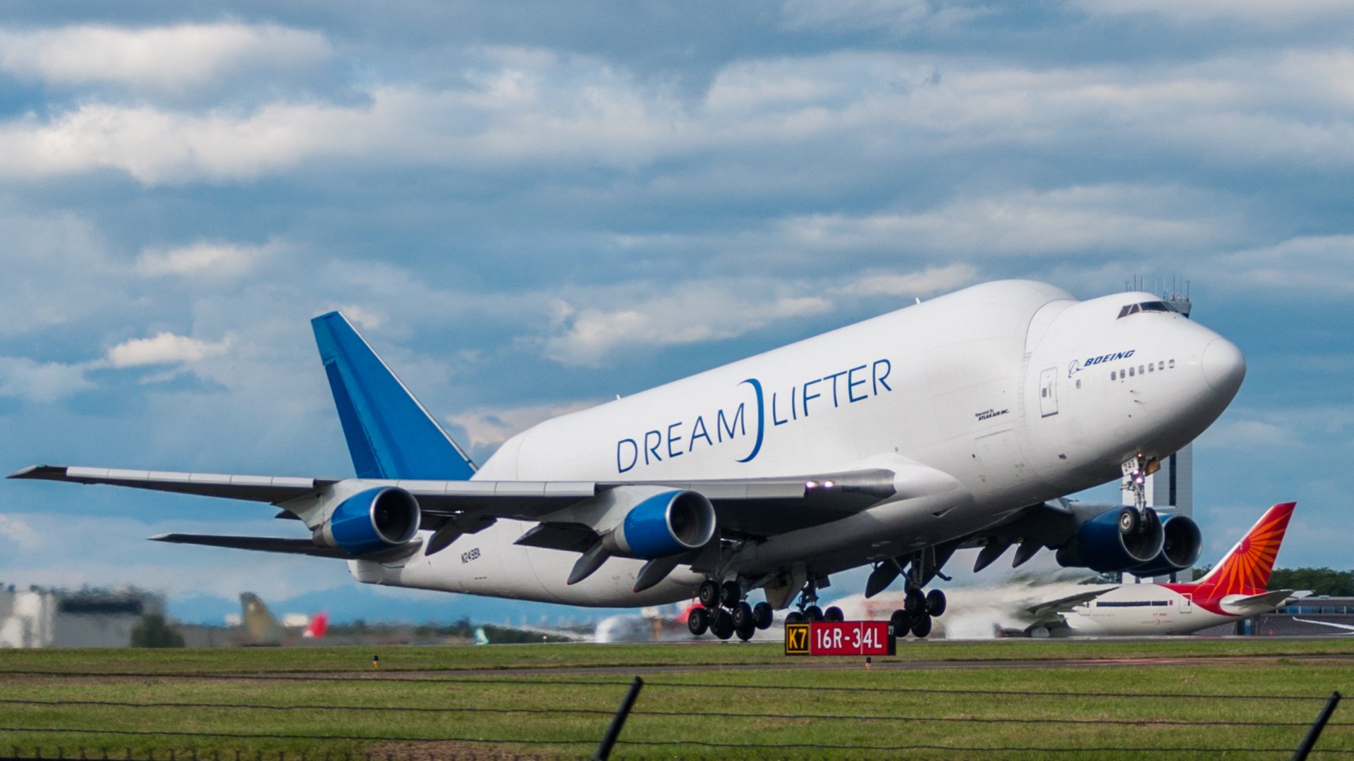 Boeing Dreamlifter