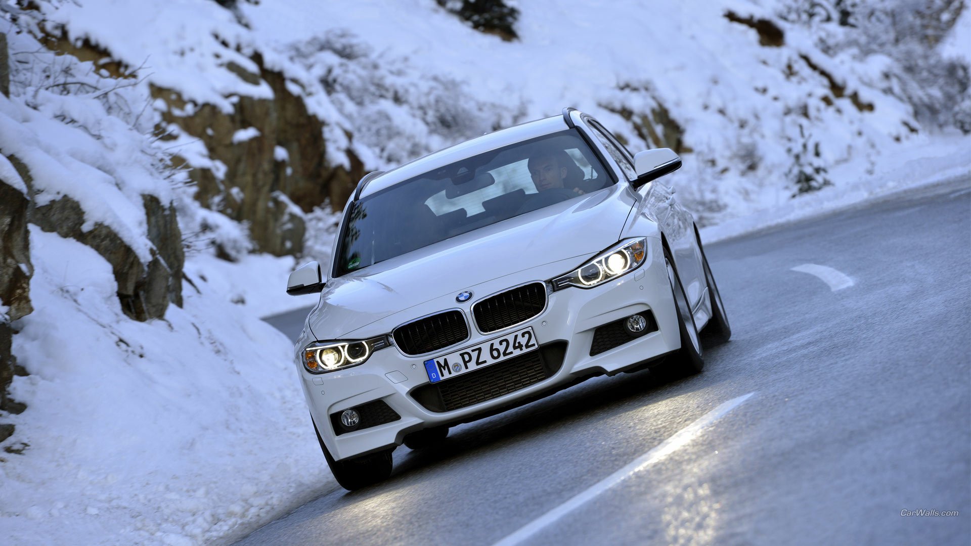 Download Vehicle 2013 BMW 320d HD Wallpaper