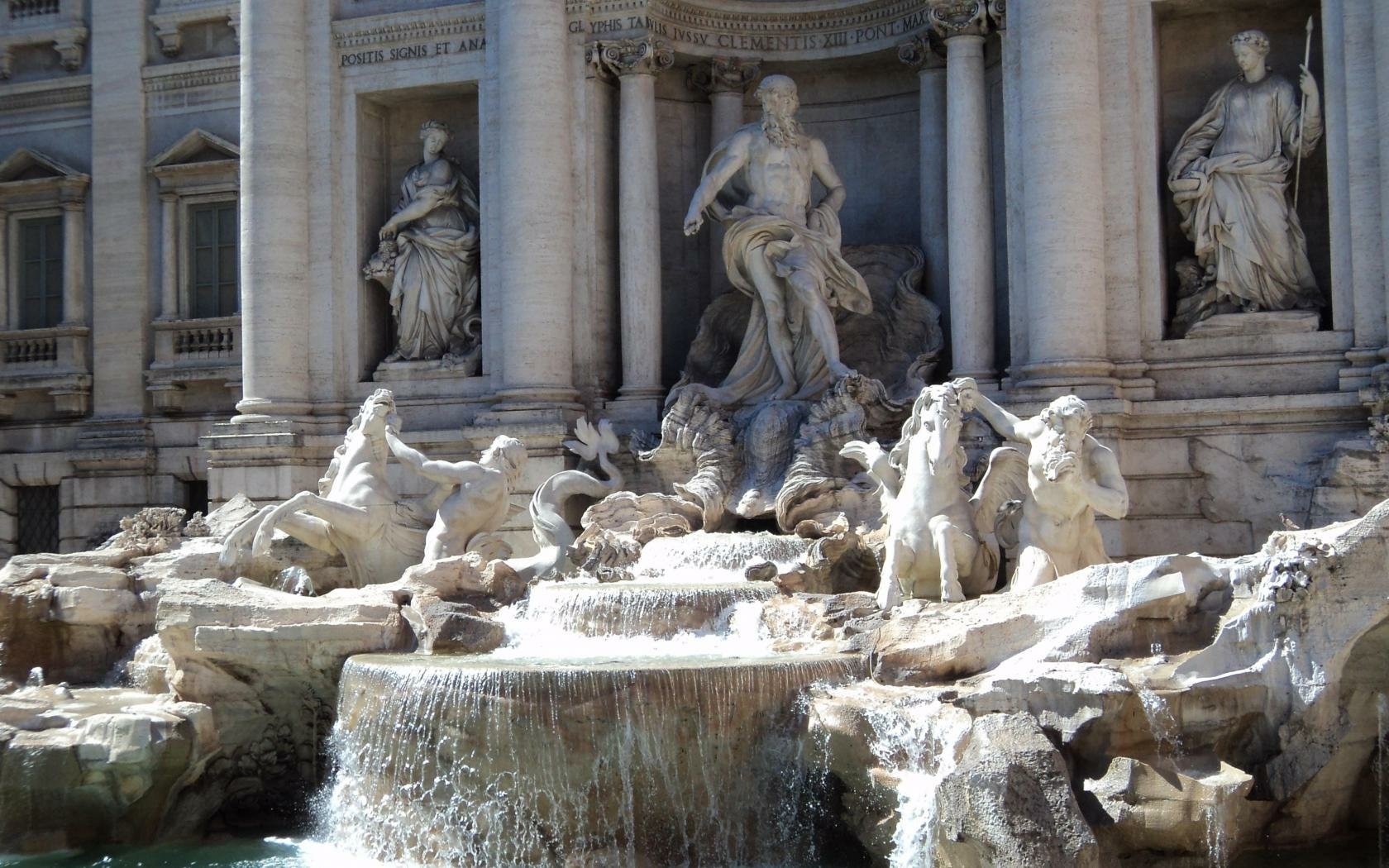Download Man Made Trevi Fountain Wallpaper