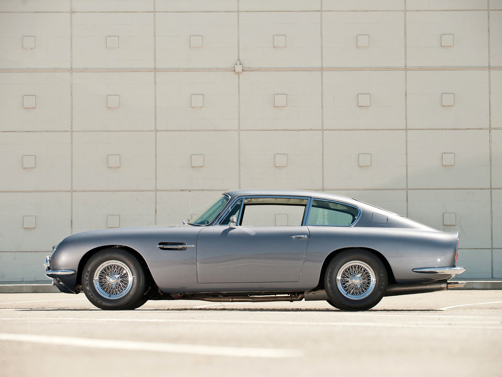 Vehicles Aston Martin DB6 HD Wallpaper | Background Image