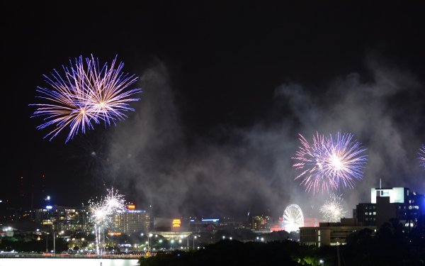 Photography Fireworks Brisbane Australia Celebration New Year HD Wallpaper | Background Image